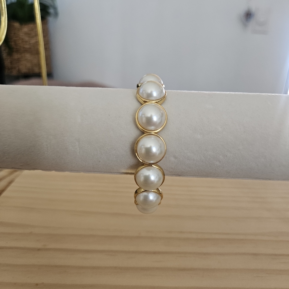 J Crew Pearl and Gold Bangle Bracelet New! - Picture 7 of 9